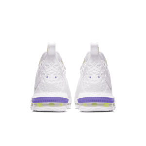 nike-lebron-16 AO2588-102