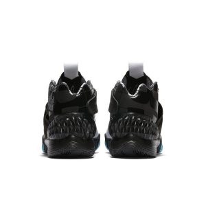 nike-kyrie AJ5165-901
