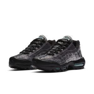 Nike Air Max 95 ‘Black Aurora Green’ Black/Black/Aurora Green/Smoke Grey (DA7735-001)
