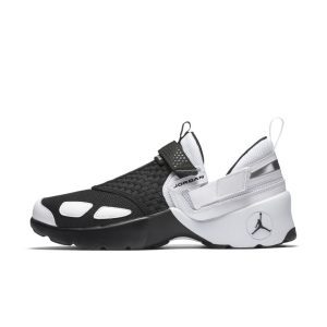 Jordan Trunner LX Black White
