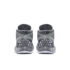 nike-kyrie 705277-010