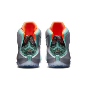 nike-lebron-12 684593-301