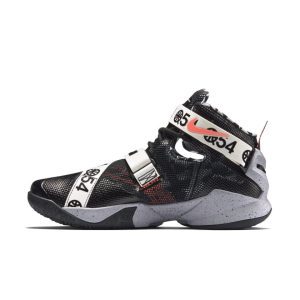 nike-lebron-soldier 810803-015