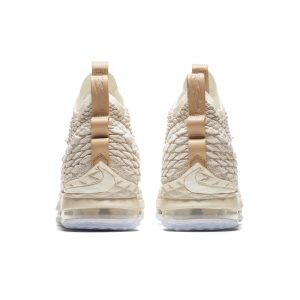 nike-lebron-15 897648-200