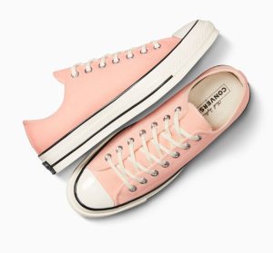 converse-chuck-taylor-all-star A03448C