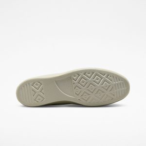 converse-chuck-taylor-all-star A03426C