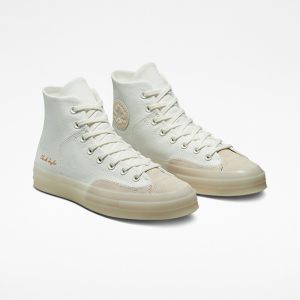 converse-chuck-taylor-all-star A03426C
