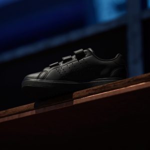 adidas-advantage IE9018