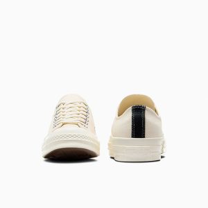 converse-chuck-taylor-all-star A08805C