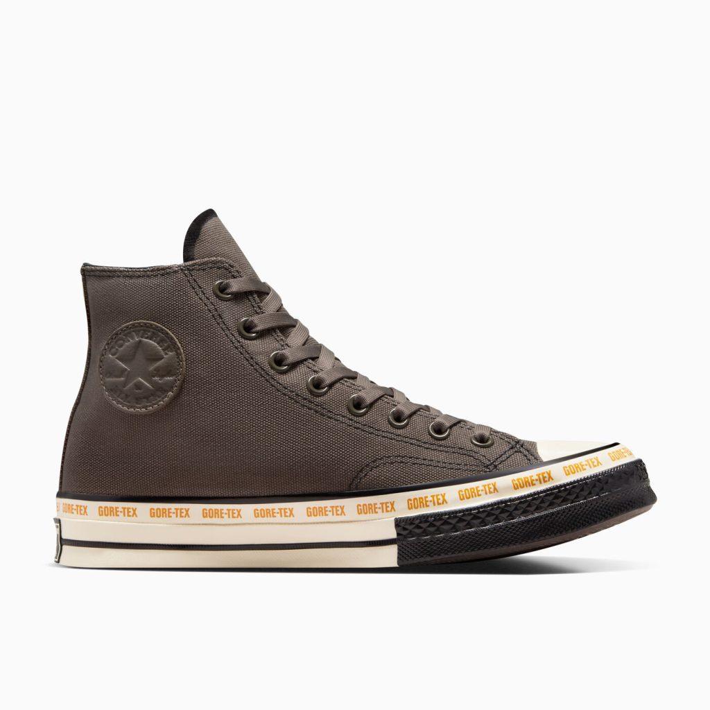 converse-chuck-taylor-all-star A09484C