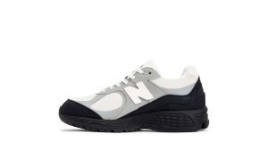 new-balance-2002r M2002RBA