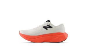 new-balance-fuelcell-supercomp MRCXY4