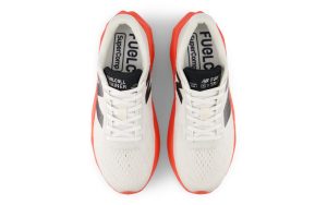 new-balance-fuelcell-supercomp MRCXY4