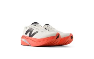 new-balance-fuelcell-supercomp MRCXY4