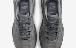 nike-vomero-premium IR1988-084