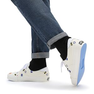 vans-style VN0A4UVGAR9