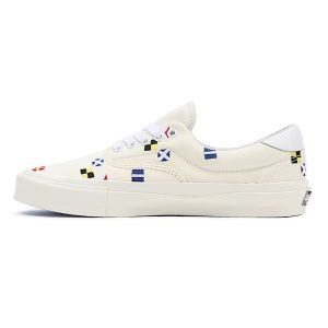 vans-style VN0A4UVGAR9