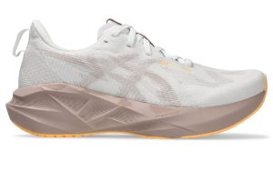 ASICS Novablast 5 White Fawn (1012B765-102)