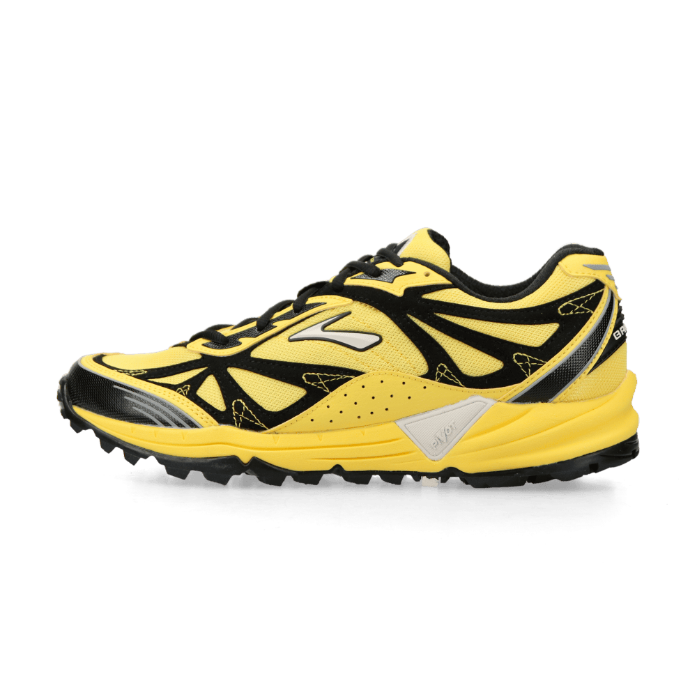 brooks-cascadia-1 110502-1D-798