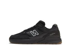 new-balance-numeric NM933NAP