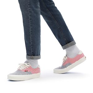 vans-style VN0A4UVGAR7