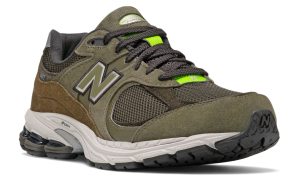 new-balance-2002r ML2002RG