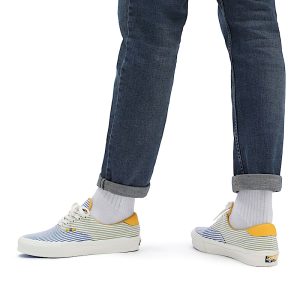 vans-style VN0A4UVGARA