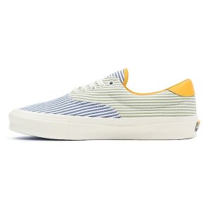 vans-style VN0A4UVGARA