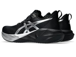 asics-novablast 1011C193-001