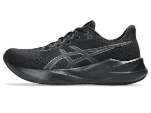 ASICS VERSABLAST 4 “Black / Carrier Grey” (1012B775-001)