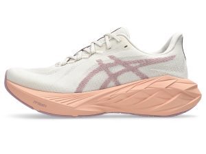 ASICS DYNABLAST 6 “Soft Oat / Cantaloupe” (1012C010-250)