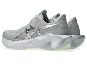 asics-novablast 1012C070-020
