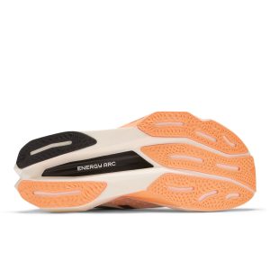 new-balance-fuelcell-supercomp-elite-v4 WRCELCW4