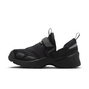 Jordan Trunner LX “Black / Grey” (HQ2164-001)