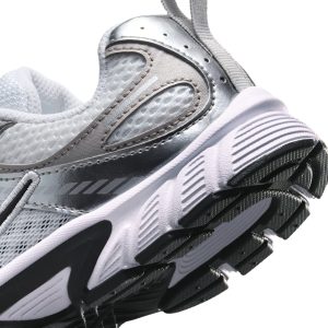 nike-v5-rnr HQ6412-100