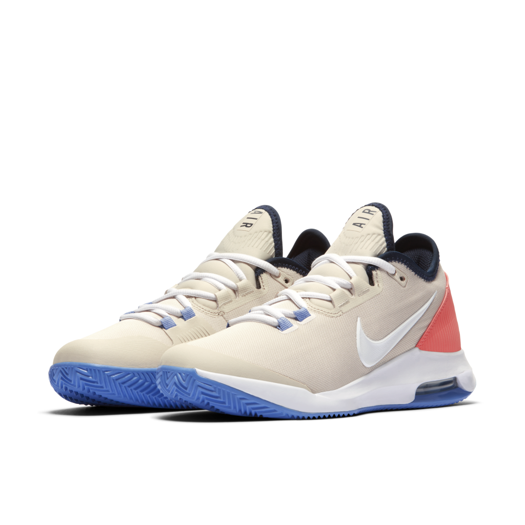 nikecourt AO7352-105