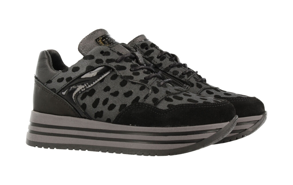 red-rag-sneaker 13242-859