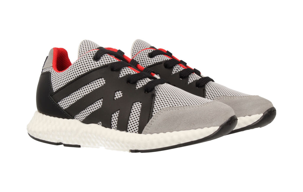 red-rag-sneaker 13305-810