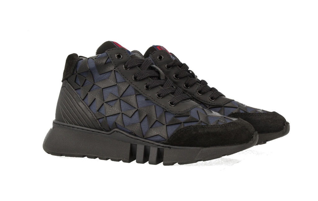 red-rag-sneaker 13375-639
