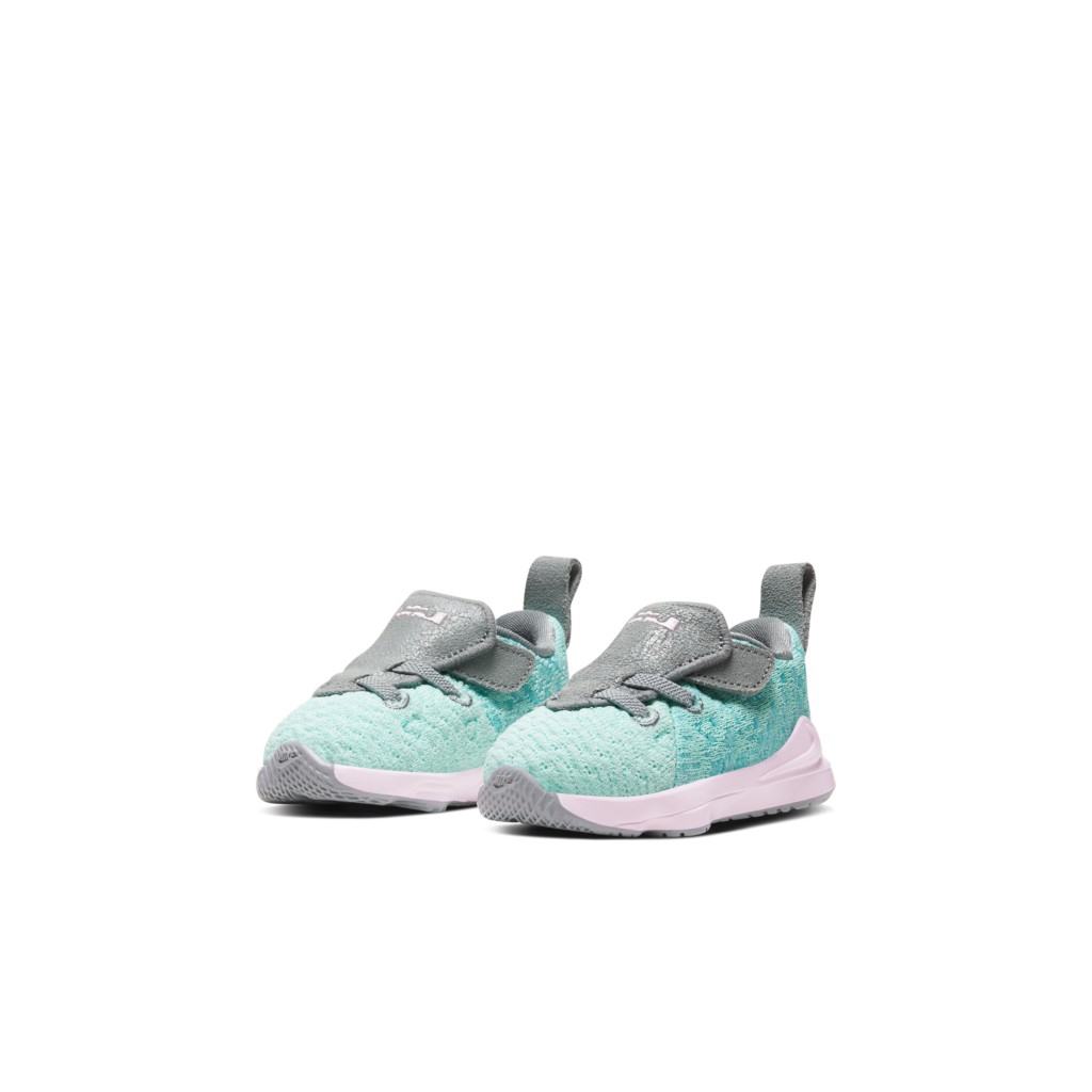 nike-lebron-17 BQ5596-444
