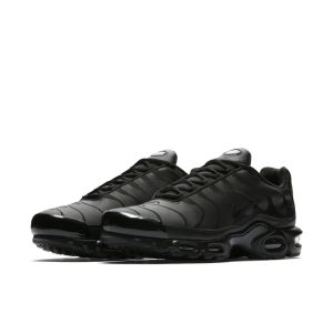 Nike Air Max Plus Triple Black Leather