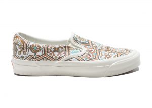 Vans KITH x Classic Slip-On ‘Brown Moroccan Pattern’ Marshmallow (VN0A45JK2CN)