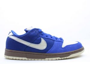 Nike Dunk Low Pro SB ‘Gold Rail’ Vrsty Ryl/Mtlc Vgs Gld-Mtlc Vg (304292-472)