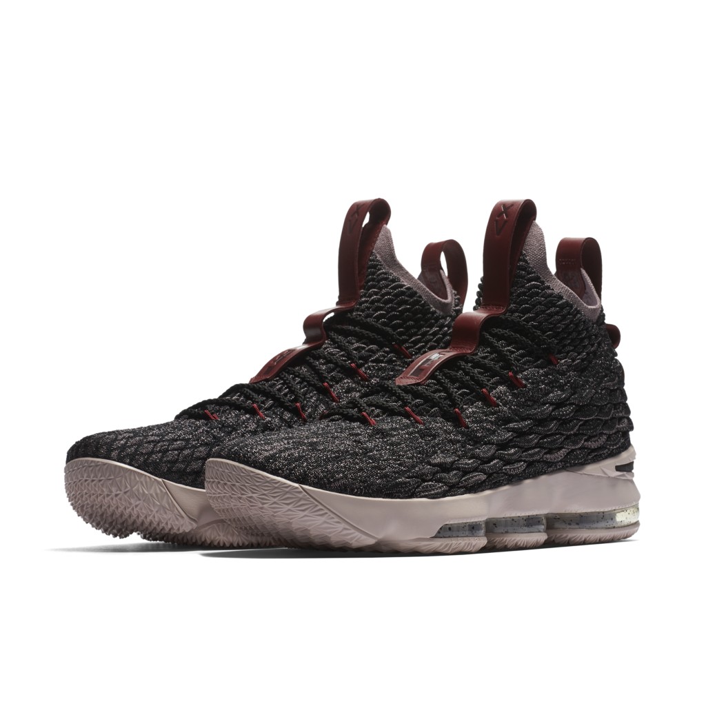 nike-lebron-15 897648-003