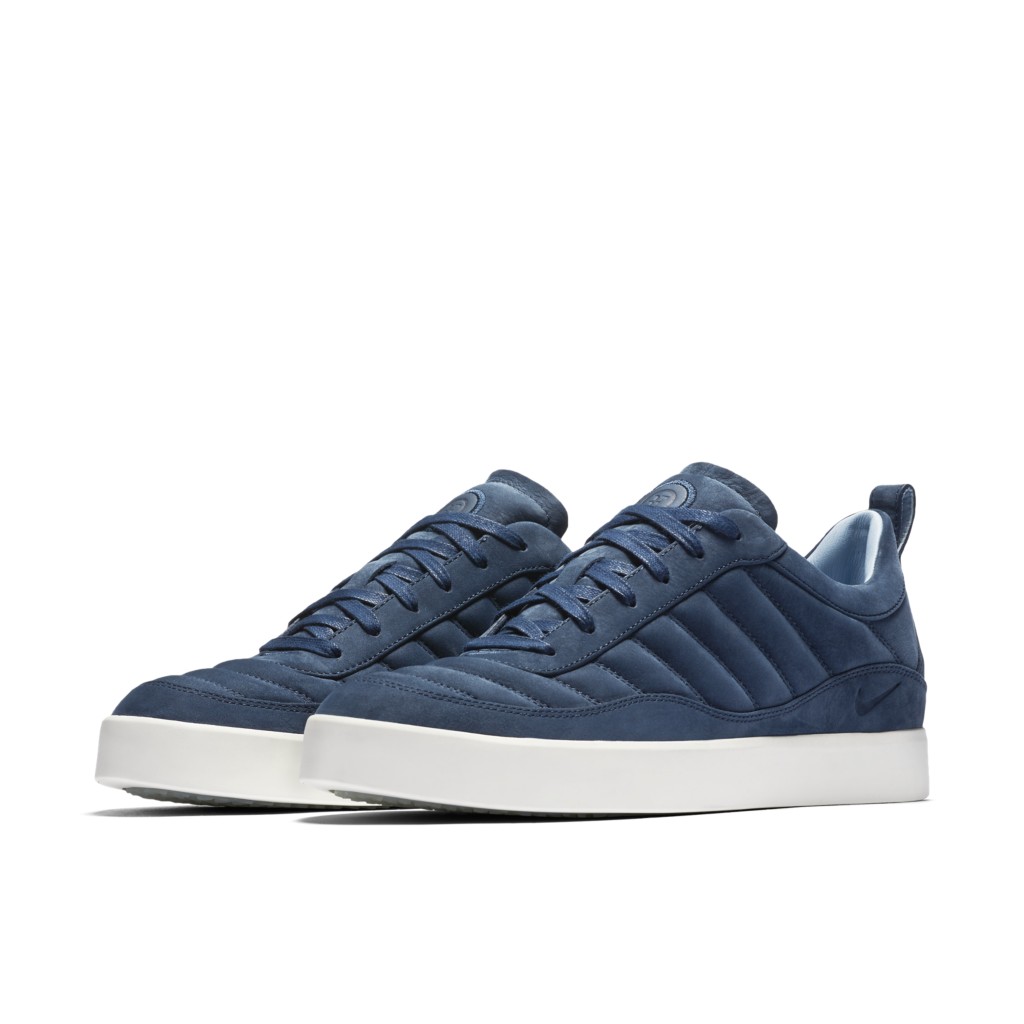 nikecourt 876384-400