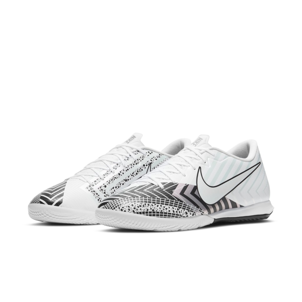 jordan-academy CJ1300-110