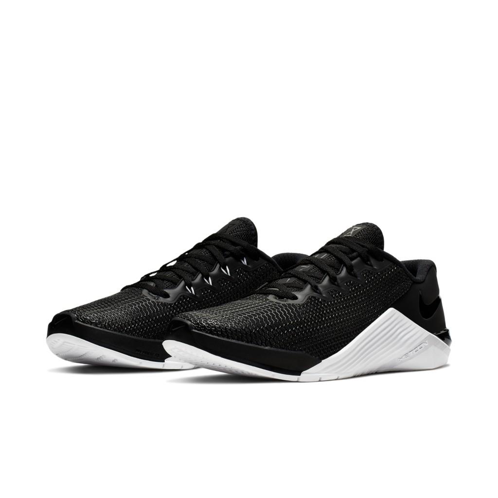 nike-metcon AO2982-010