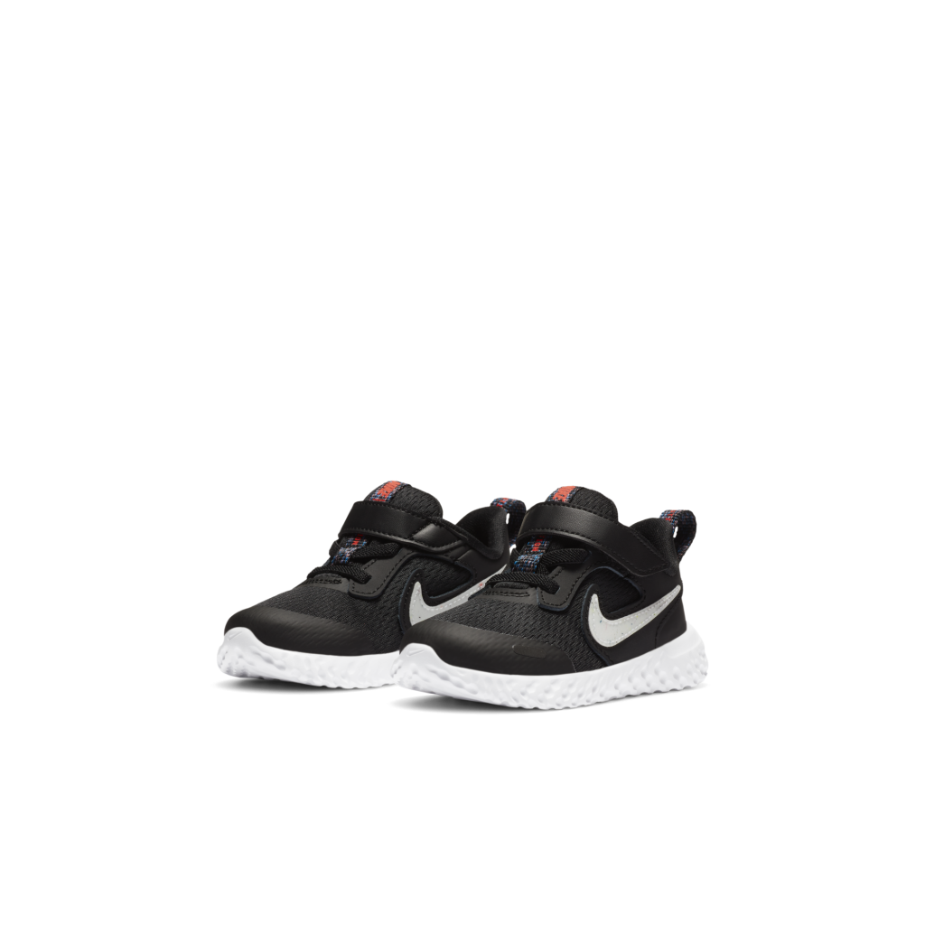 nike-revolution CZ6523-005