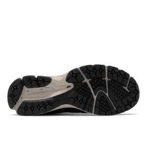 new-balance-2002r ML2002RD