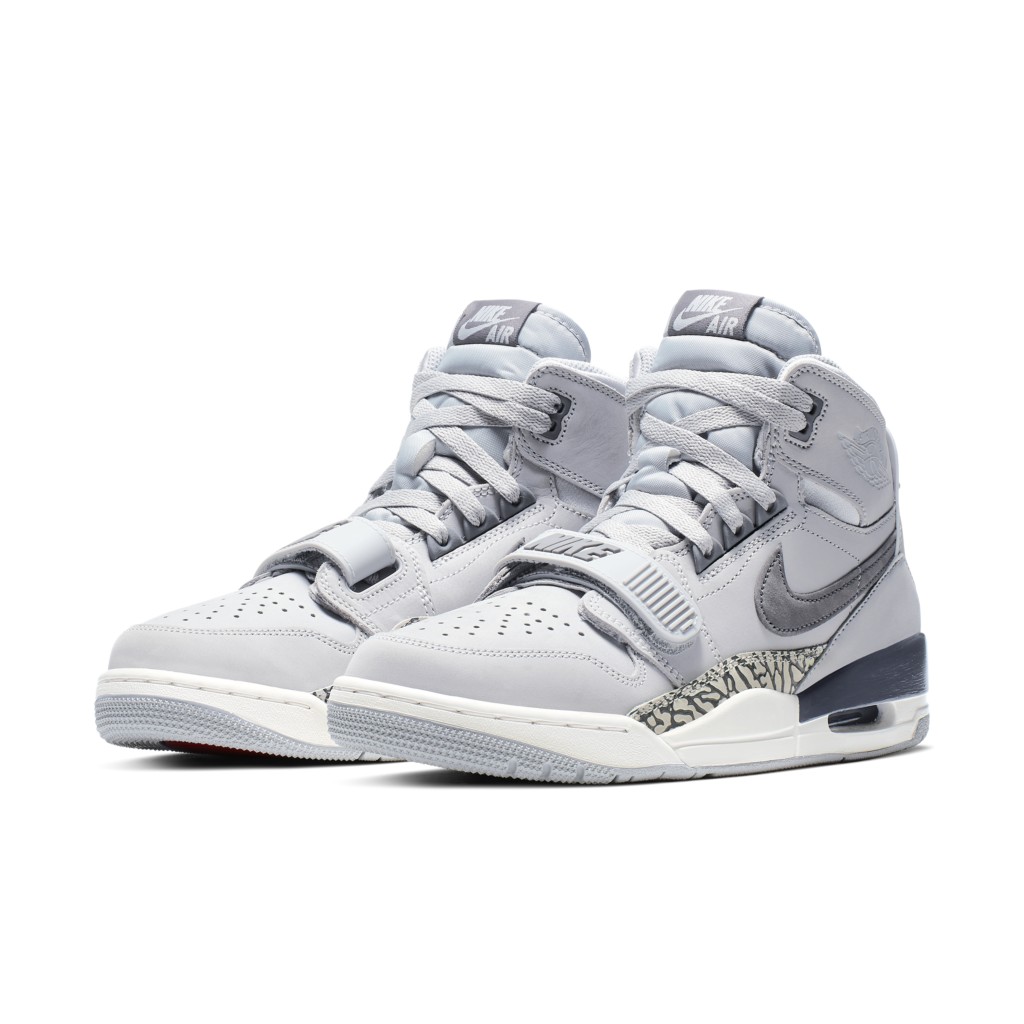air-jordan-32 AV3922-002